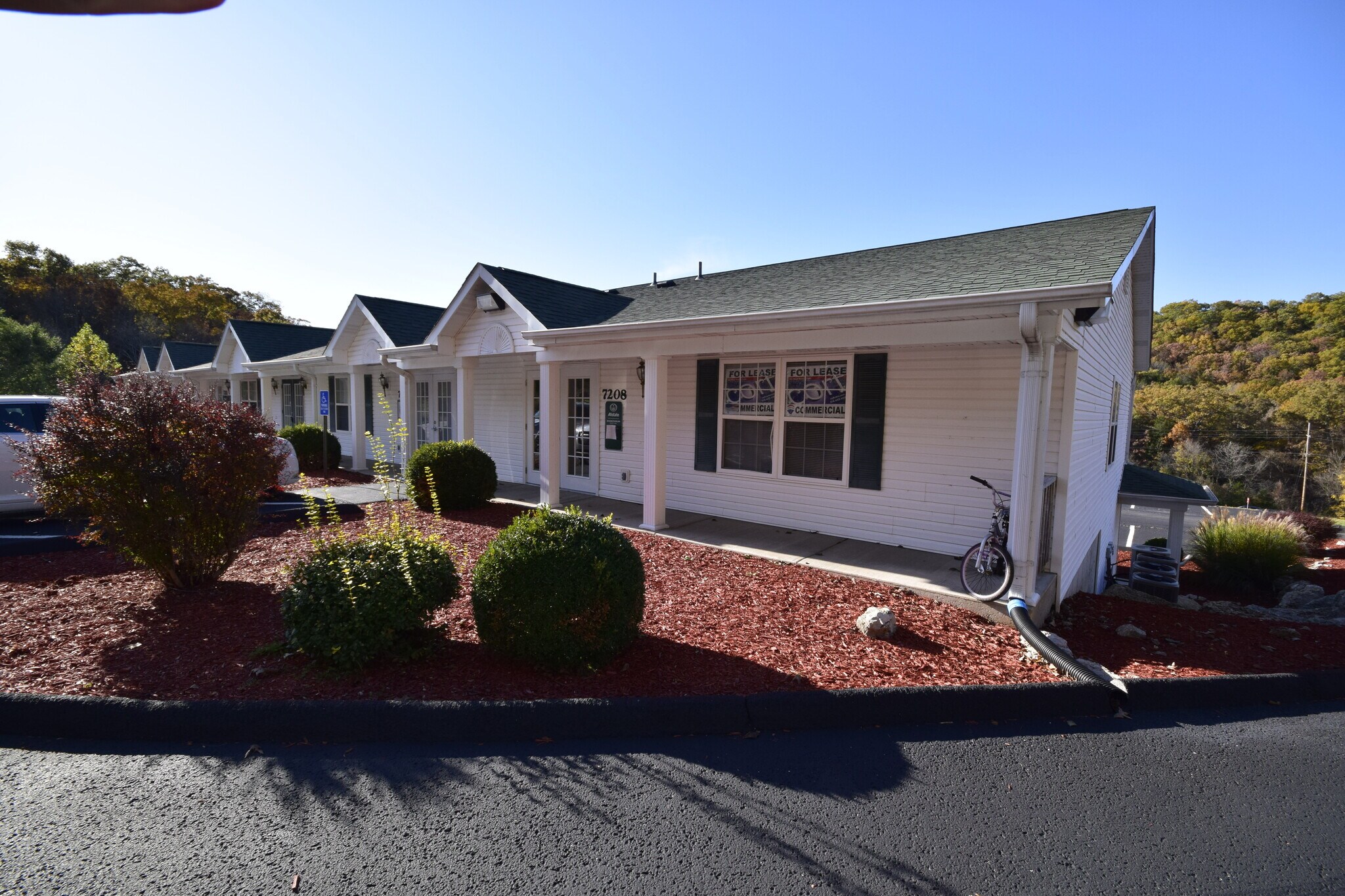 7204 Executive Pky, House Springs, MO à louer Photo du bâtiment- Image 1 de 21