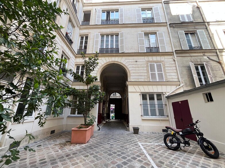 Bureau dans Paris à vendre - Photo du bâtiment - Image 3 de 4