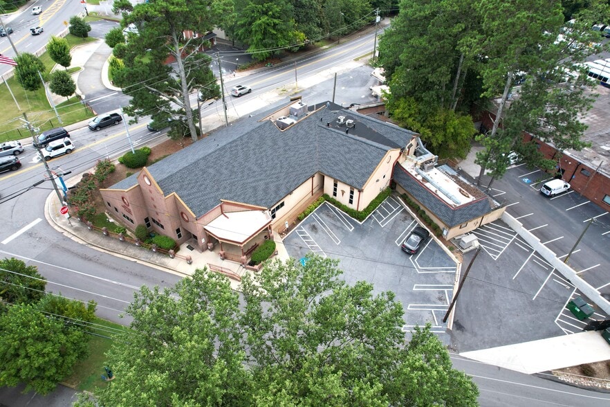 1850 NE Johnson Rd, Atlanta, GA for sale - Building Photo - Image 2 of 3