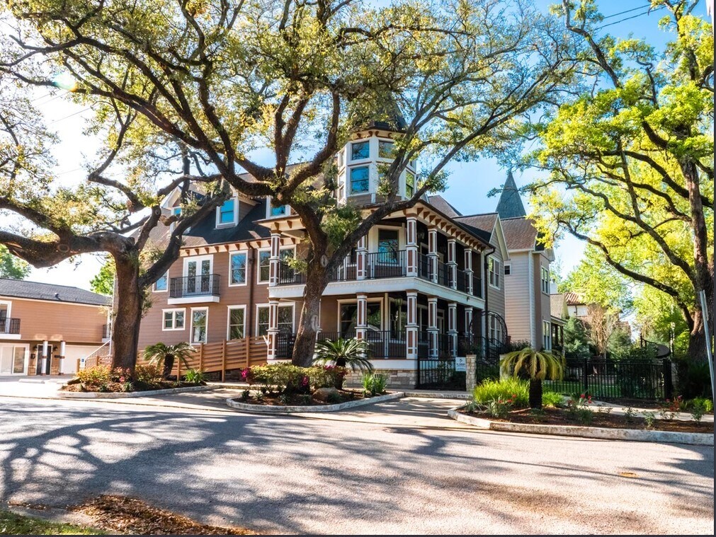 446 Heights Blvd, Houston, TX for lease Primary Photo- Image 1 of 18