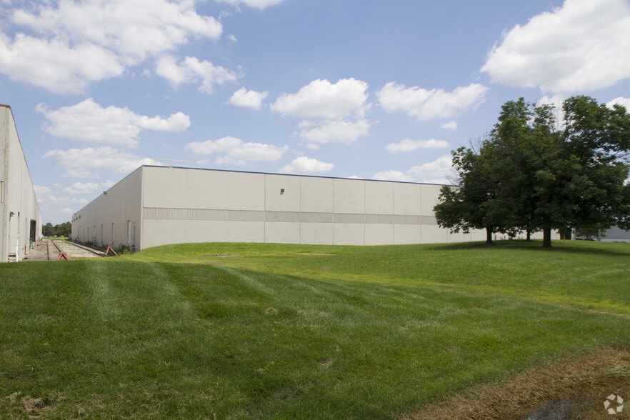 1605 Westbelt Dr, Columbus, OH for lease - Primary Photo - Image 1 of 3
