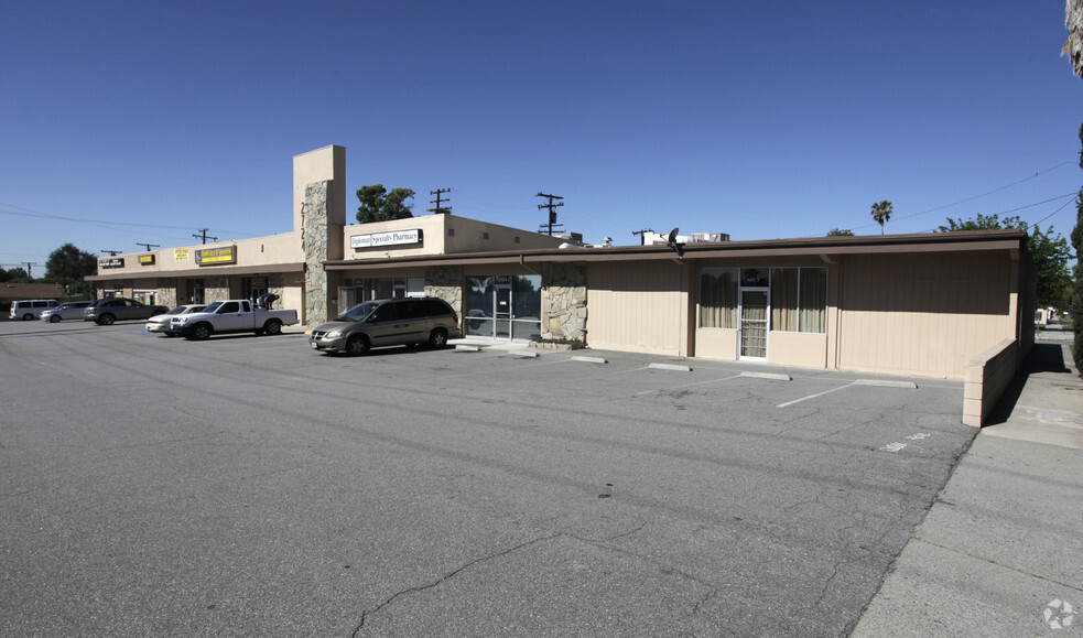 2724 N Waterman Ave, San Bernardino, CA for lease - Building Photo - Image 3 of 7