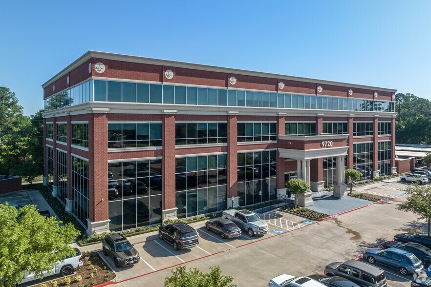 9720 Cypresswood Dr, Houston, TX à louer - Photo du bâtiment - Image 2 de 7
