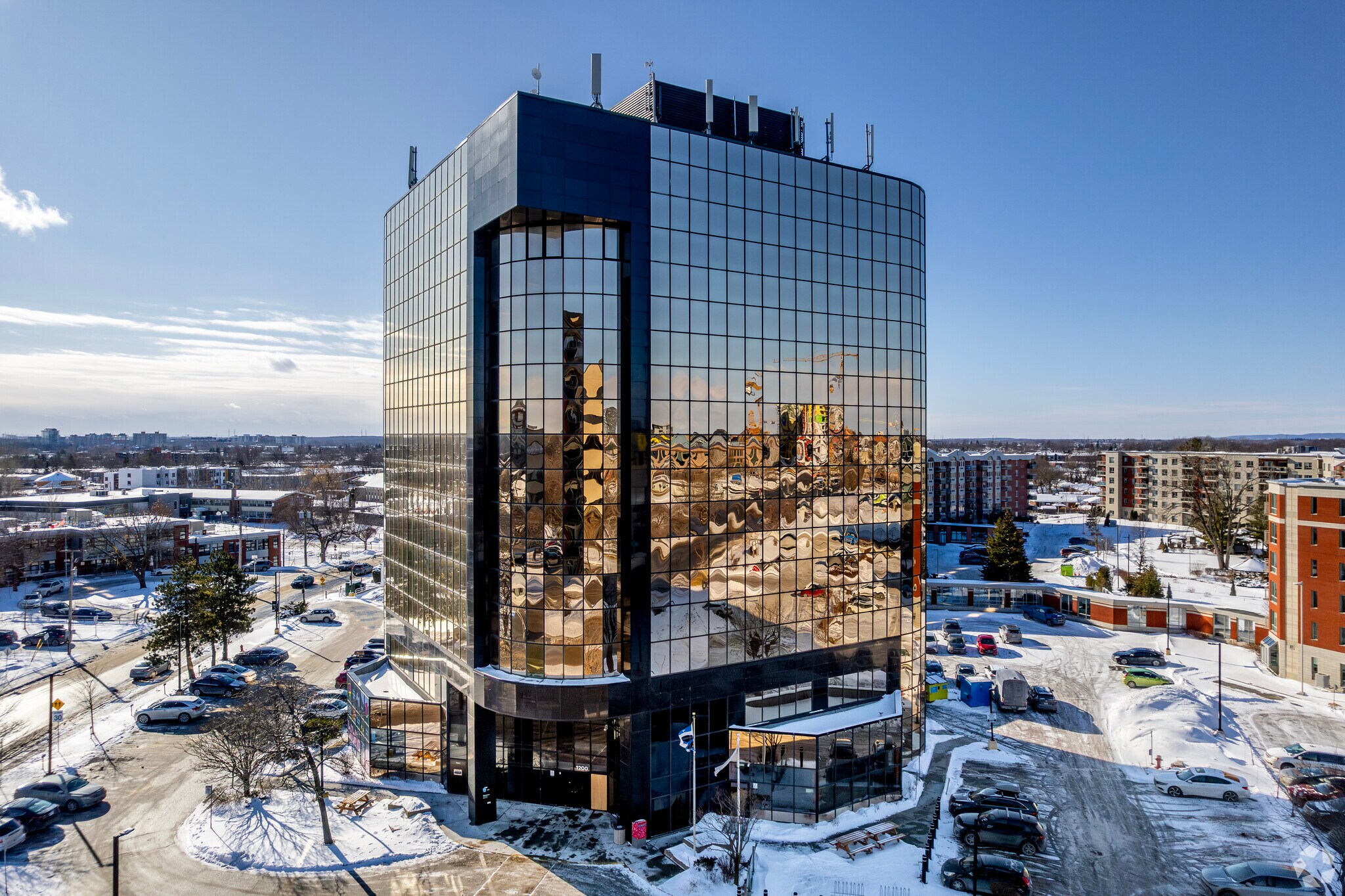 1200 Boul Chomedey, Laval, QC for sale Primary Photo- Image 1 of 1