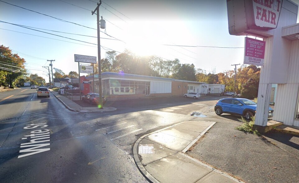 248 White St, Danbury, CT à louer - Photo du bâtiment - Image 2 de 5