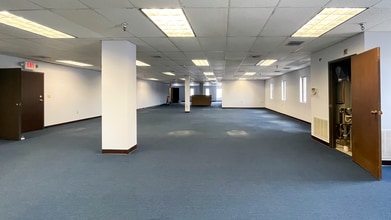 210 Pomeroy Ave, Meriden, CT for lease Interior Photo- Image 2 of 8