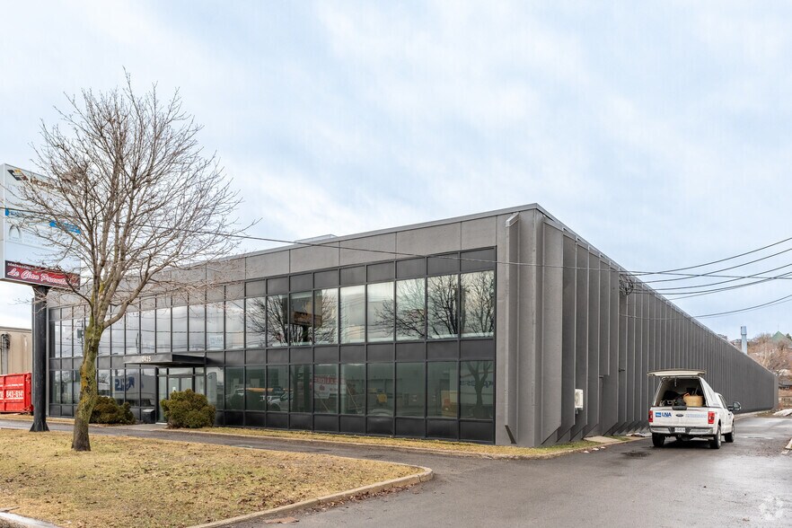 2425 Av Watt, Québec, QC à louer - Photo principale - Image 1 de 3