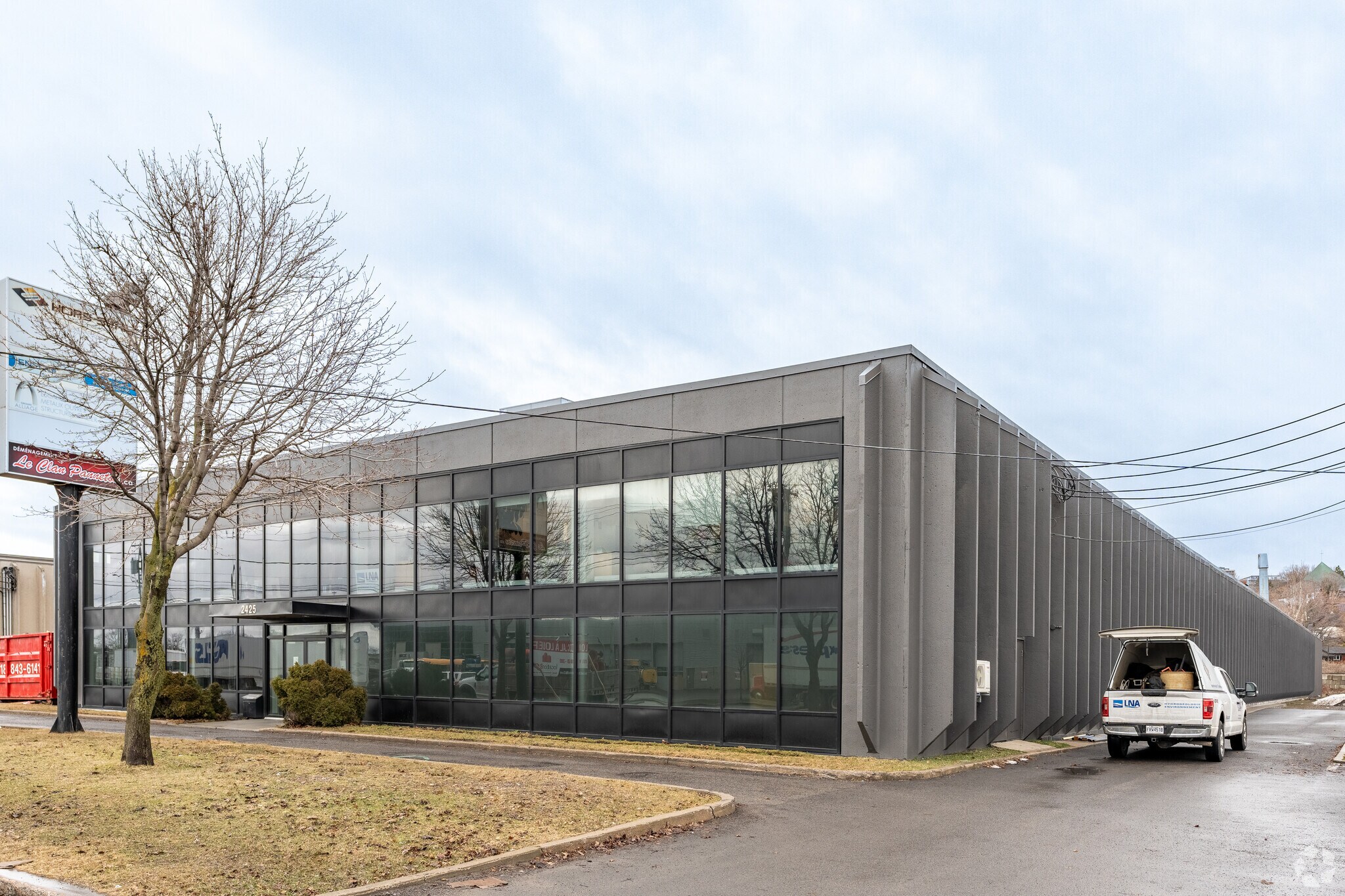 2425 Av Watt, Québec, QC for lease Primary Photo- Image 1 of 4