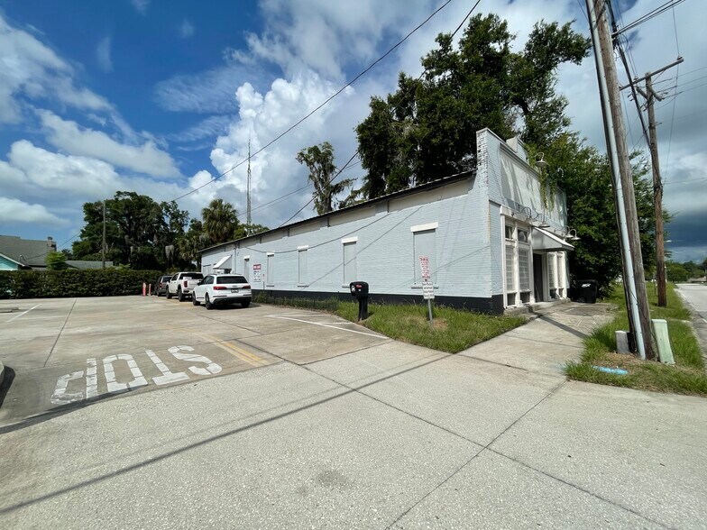 55 Guerrant St, Umatilla, FL à vendre - Photo du bâtiment - Image 2 de 4