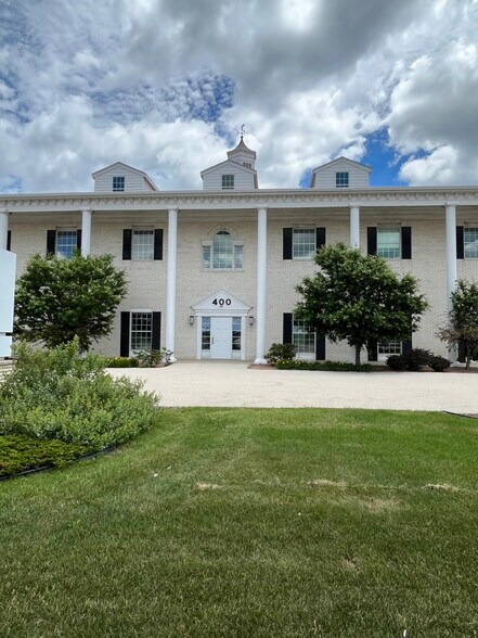 400 N Moorland Rd, Brookfield, WI for sale - Building Photo - Image 2 of 13