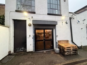 21-22 Turle Rd, Londres à louer Photo intérieure- Image 2 de 5