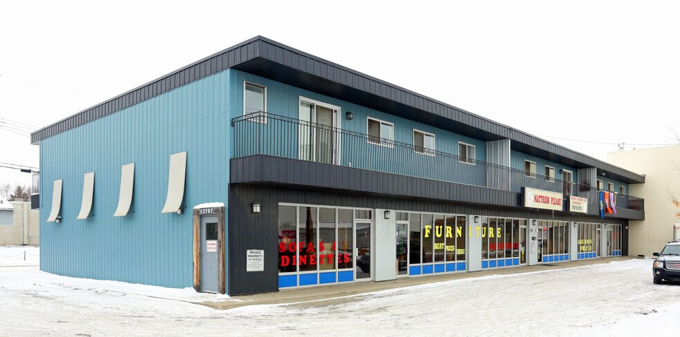 11928 127th Ave NW, Edmonton, AB à vendre - Photo principale - Image 1 de 1