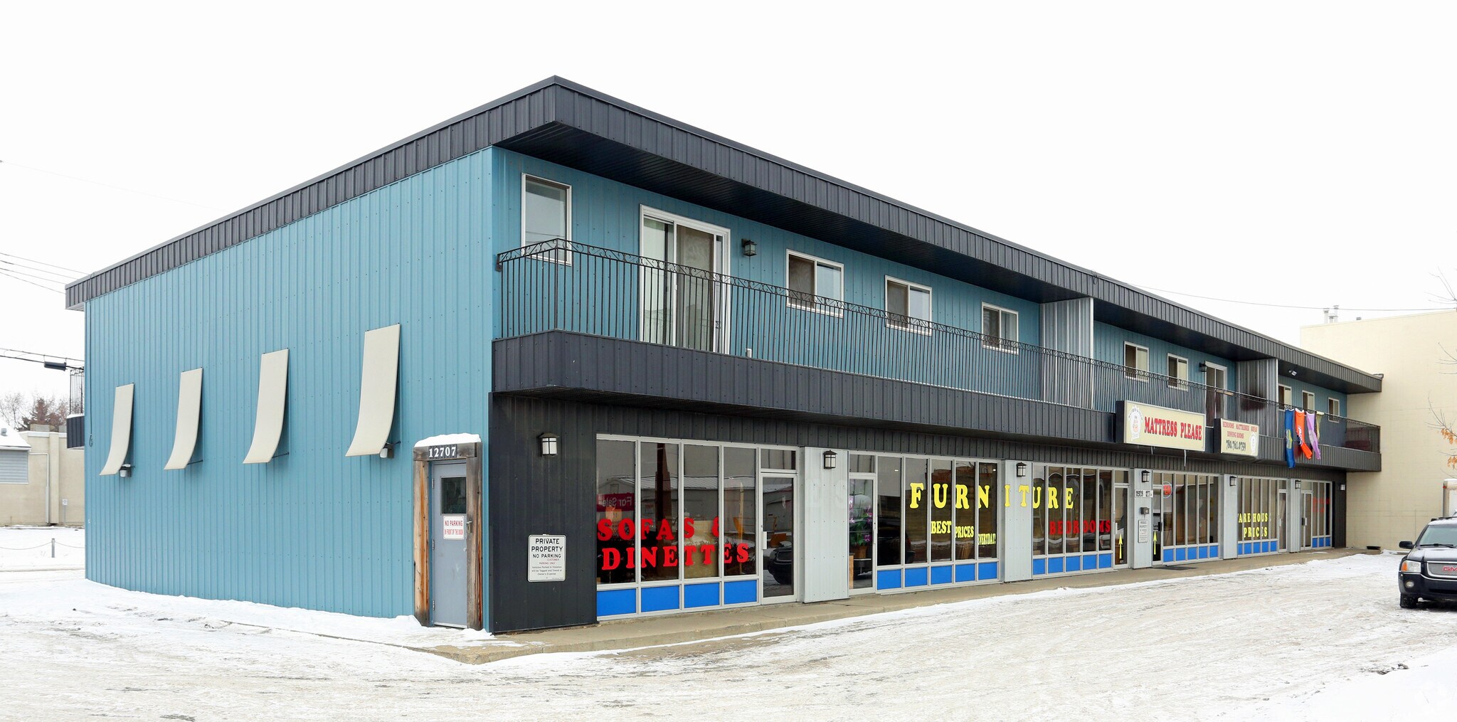 11928 127th Ave NW, Edmonton, AB for sale Primary Photo- Image 1 of 1