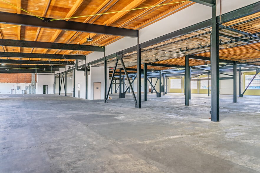 4000 Medford St, Los Angeles, CA for lease - Interior Photo - Image 3 of 5
