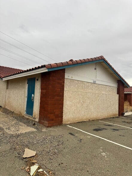 17537 Montezuma St, Adelanto, CA for sale - Building Photo - Image 3 of 19