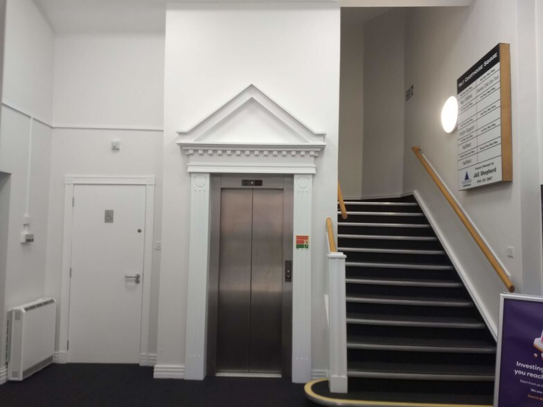 1 Courthouse Sq, Dundee à louer - Photo intérieure - Image 3 de 3