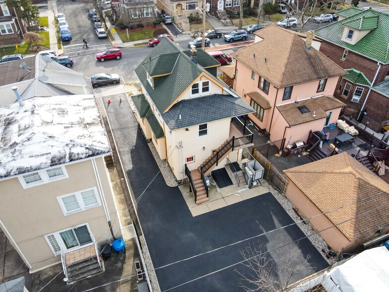 518 79th St, North Bergen, NJ à vendre - Photo du bâtiment - Image 2 de 29