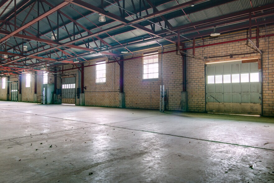 580 Oak St, Hooks, TX for lease - Building Photo - Image 2 of 4