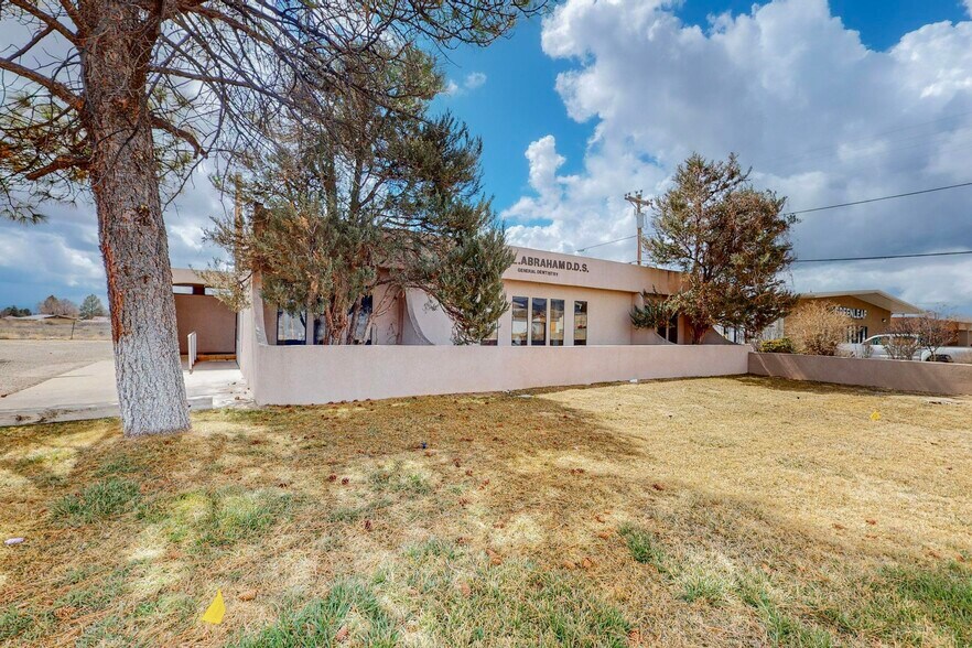 901 E Roosevelt Ave, Grants, NM à vendre - Photo du bâtiment - Image 3 de 14