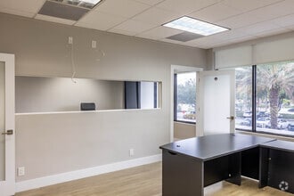 1750 N University Dr, Coral Springs, FL for lease Interior Photo- Image 2 of 5