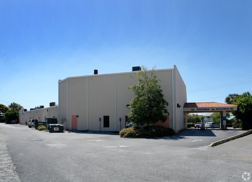 1600 Frederica Rd, Saint Simons Island, GA for lease - Building Photo - Image 2 of 3