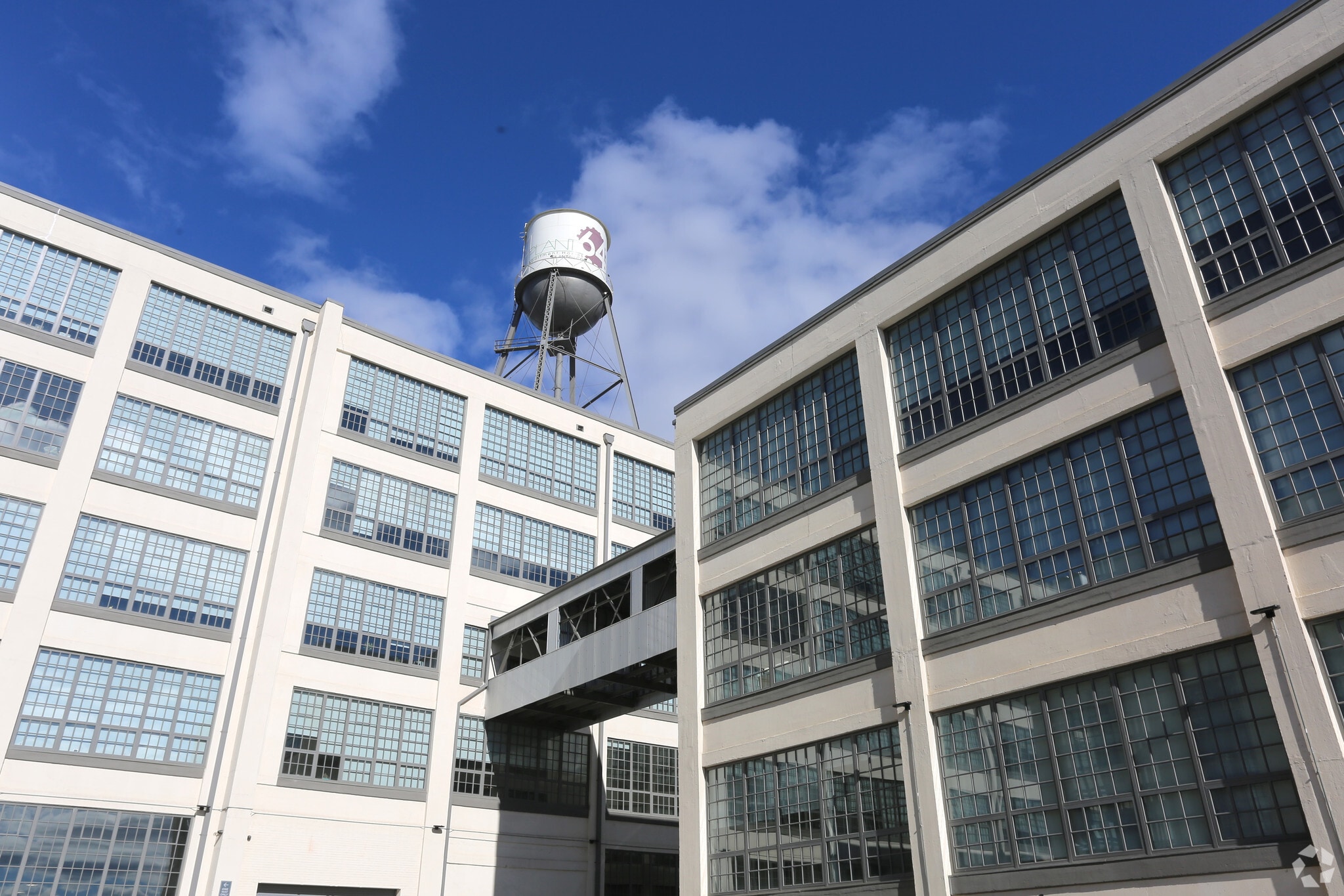 575 E 4th St, Winston-Salem, NC for lease Primary Photo- Image 1 of 222