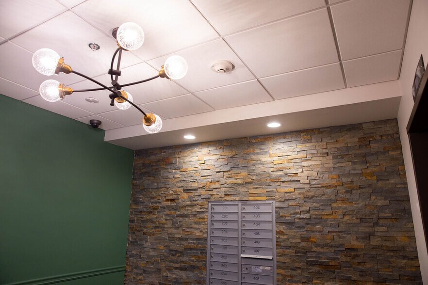 8 Jenkins Ct, Durham, NH à louer - Photo intérieure - Image 2 de 6