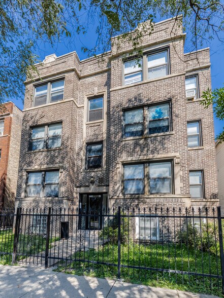 4934 W Jackson Blvd, Chicago, IL à vendre - Photo du bâtiment - Image 3 de 23