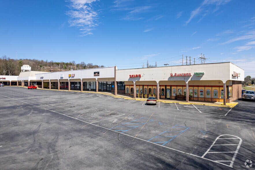 4320-4330 W Stone Dr, Kingsport, TN à louer - Photo du bâtiment - Image 3 de 6
