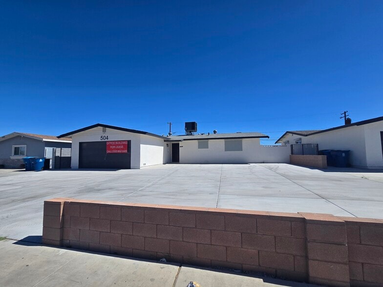 504 S Jones Blvd, Las Vegas, NV for lease - Building Photo - Image 2 of 23