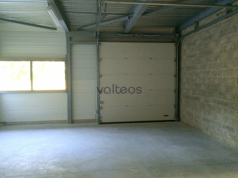 Flex in Toulouse for sale - Building Photo - Image 2 of 5
