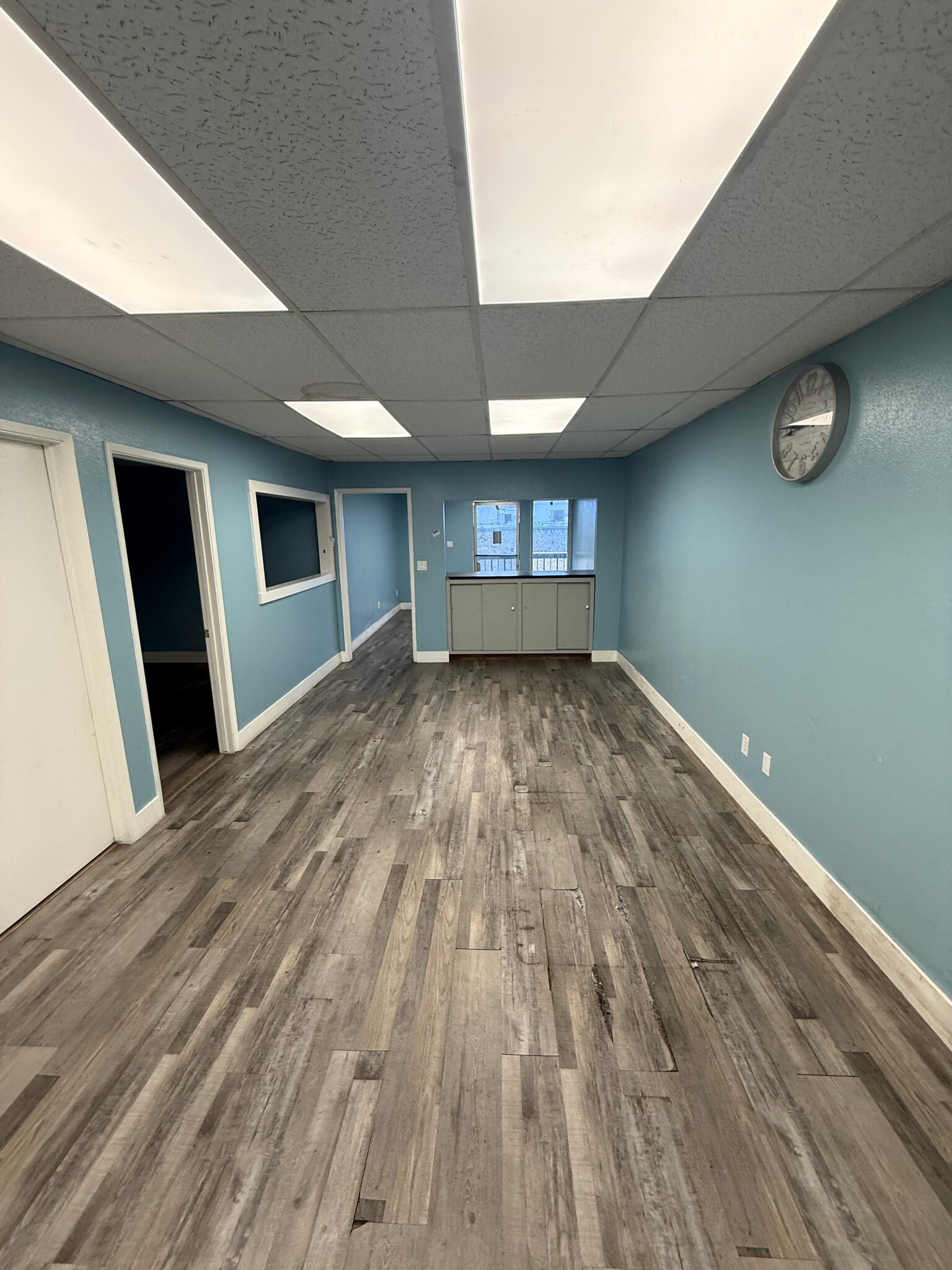 2702-2714 Country Club Blvd, Stockton, CA for lease Interior Photo- Image 1 of 4