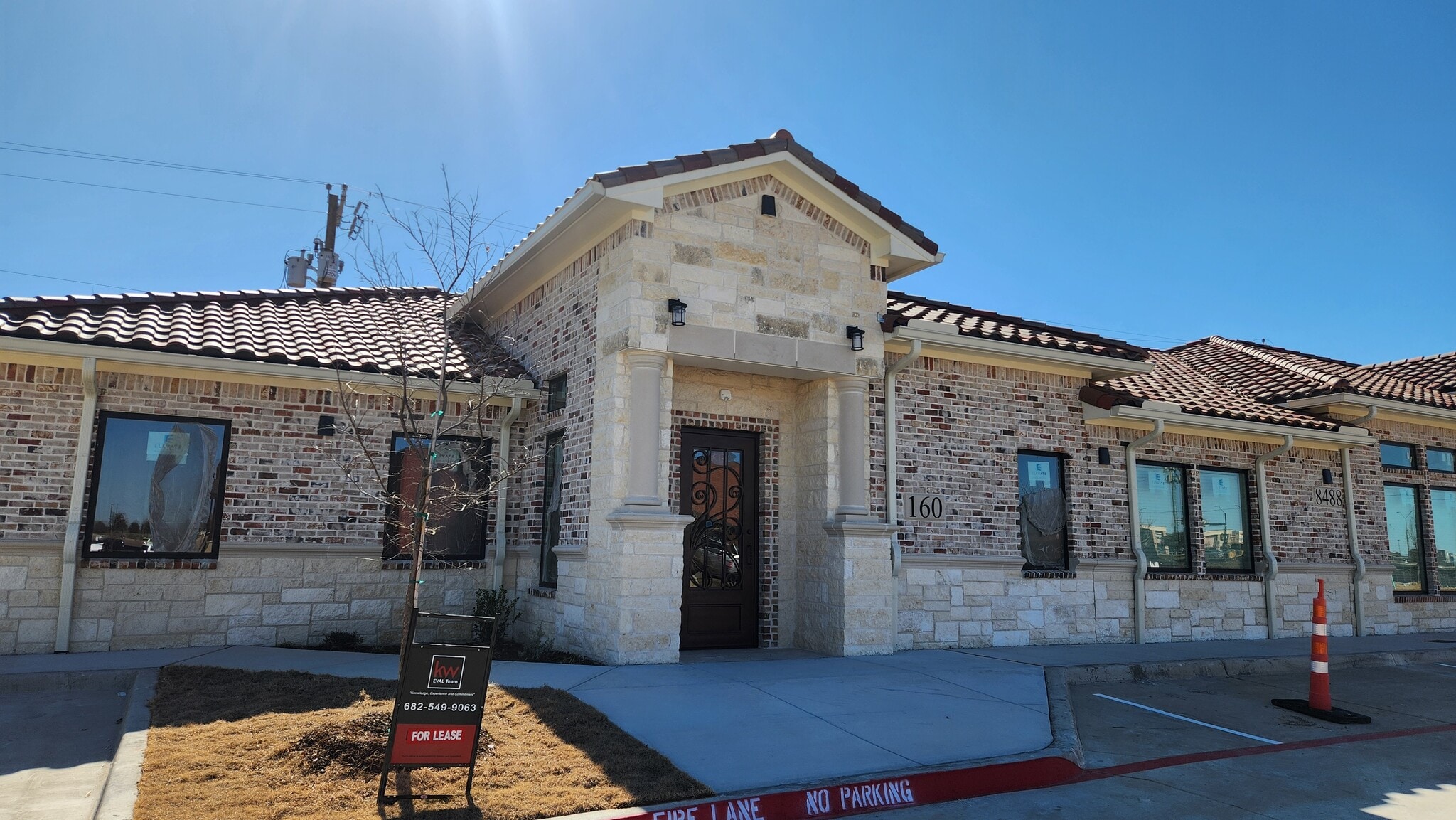 8498 Riverside Dr, Fort Worth, TX for lease Primary Photo- Image 1 of 5