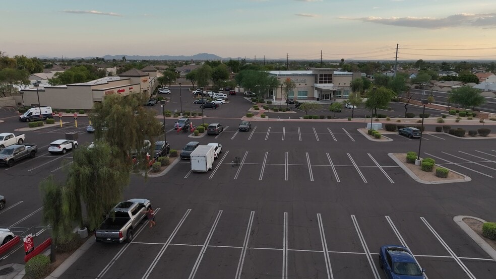 1855 N Power Rd, Mesa, AZ à louer - Vidéo sur l’inscription commerciale - Image 2 de 3