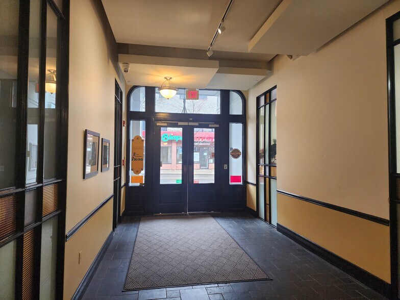 14-24 Washington St, Morristown, NJ à louer - Hall d’entrée - Image 3 de 11