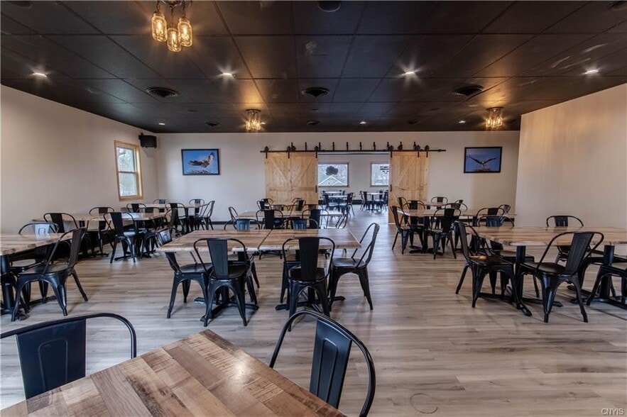 8353 County 9 rd, Cape Vincent, NY à vendre - Photo du bâtiment - Image 3 de 7