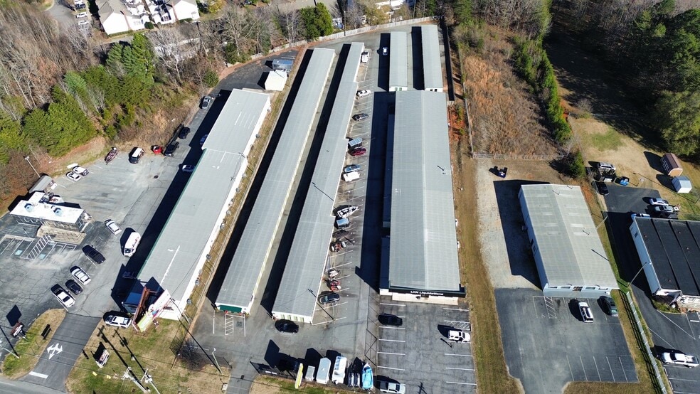 Guardian 1 & 2 Storage Facility portfolio of 2 properties for sale on LoopNet.ca - Building Photo - Image 2 of 6