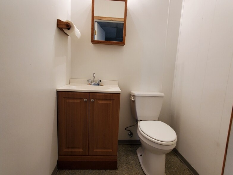 1390 Commercial Way, Clarkston, WA for sale - Building Photo - Image 2 of 20