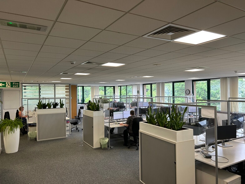 Rutherford Clos, Stevenage for lease - Building Photo - Image 3 of 18