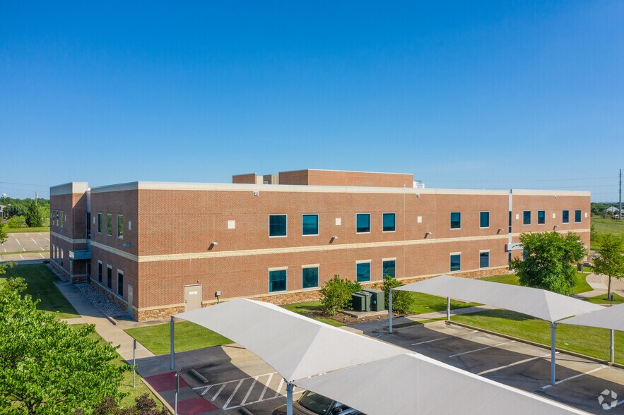 341 Wheatfield Dr, Sunnyvale, TX for lease - Building Photo - Image 3 of 25