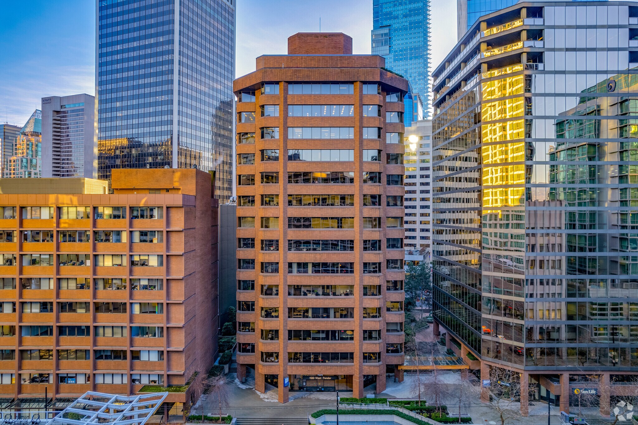 1130 W Pender St, Vancouver, BC à louer Photo du bâtiment- Image 1 de 4