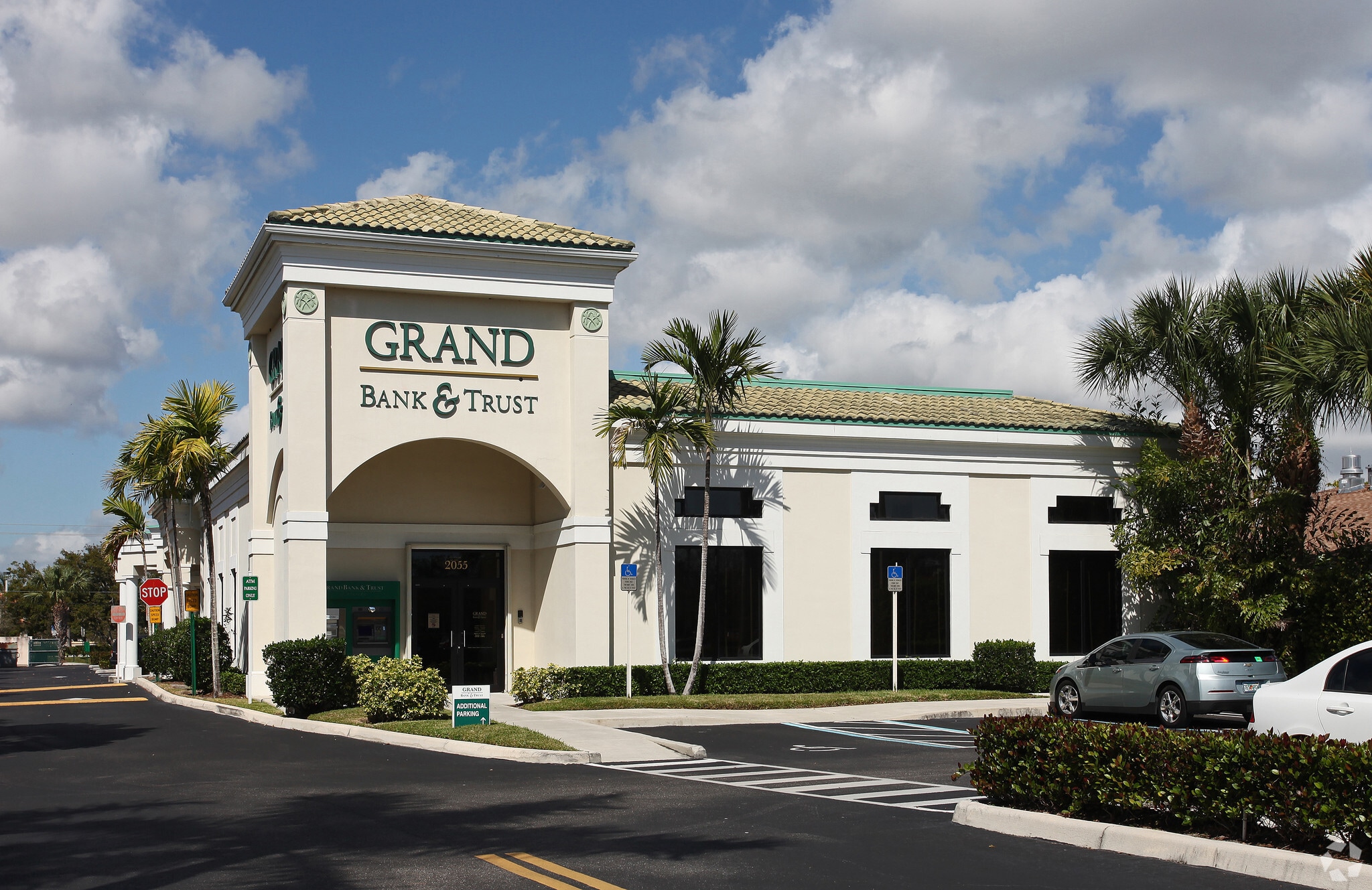 2055 Palm Beach Lakes Blvd, West Palm Beach, FL for sale Primary Photo- Image 1 of 28