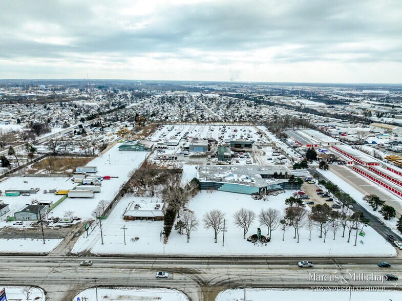 3535 Washington St, Gurnee, IL à vendre - Photo du bâtiment - Image 2 de 5