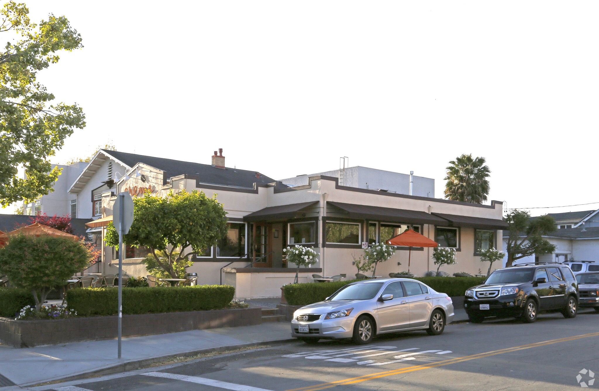 950 The Alameda, San Jose, CA for lease Primary Photo- Image 1 of 6
