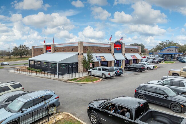 Plus de détails pour 2638 Southeast Military Dr, San Antonio, TX - Commerce de détail à vendre