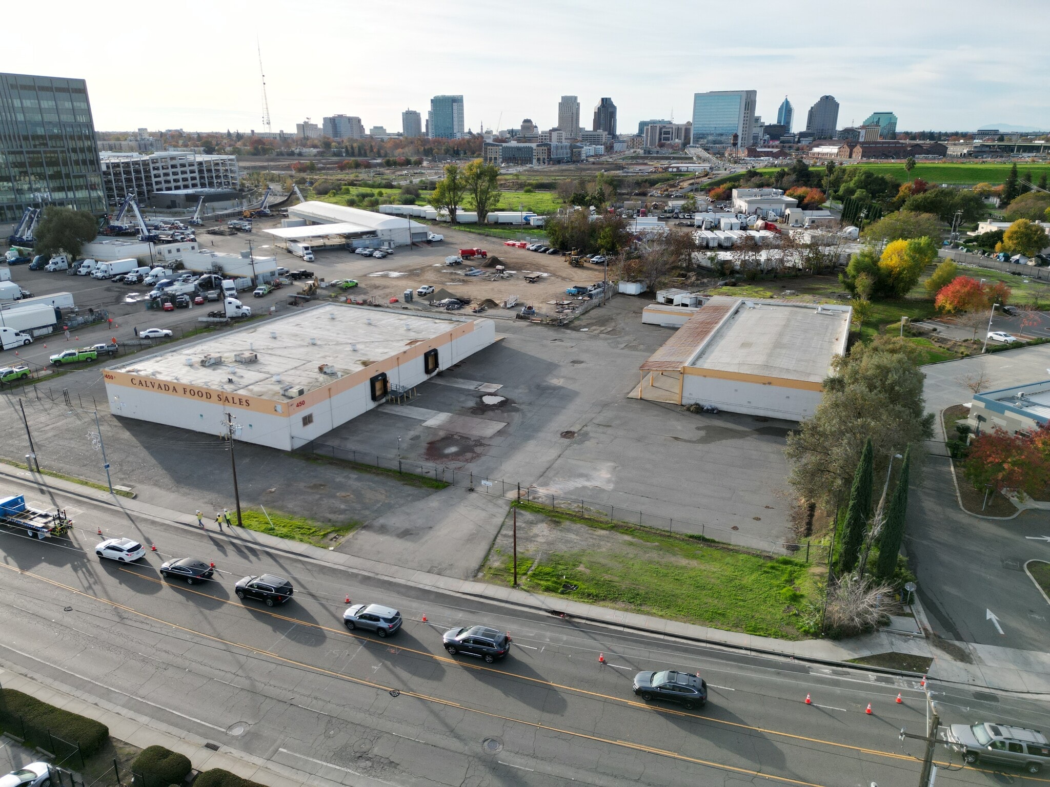 Richards Industrial Park portefeuille de 2 propriétés à vendre sur LoopNet.ca Photo principale- Image 1 de 4