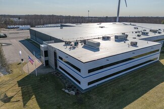 Plus de détails pour 631 Airport Rd, Fall River, MA - Industriel à louer