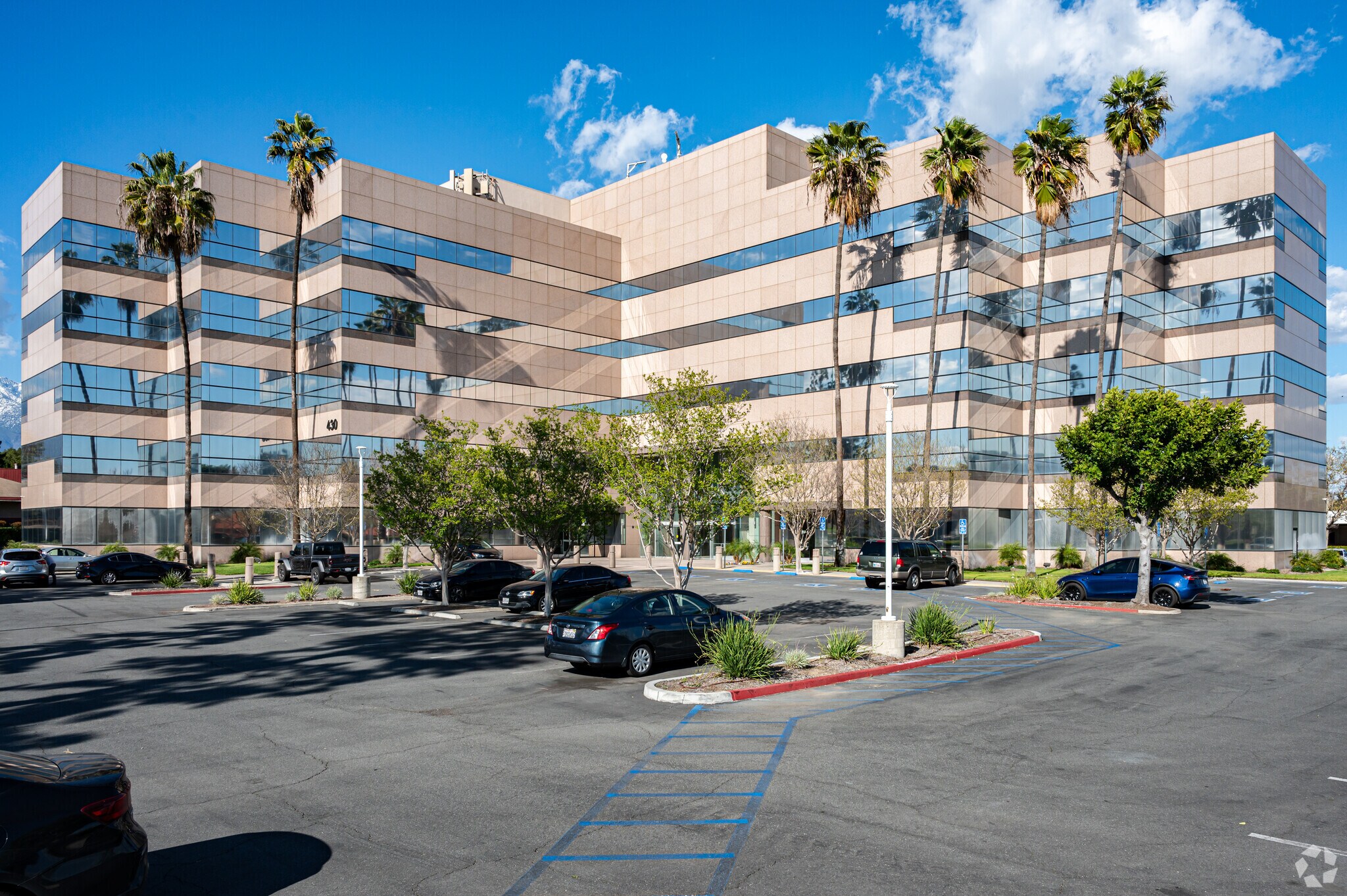 430 N Vineyard Ave, Ontario, CA for lease Primary Photo- Image 1 of 12