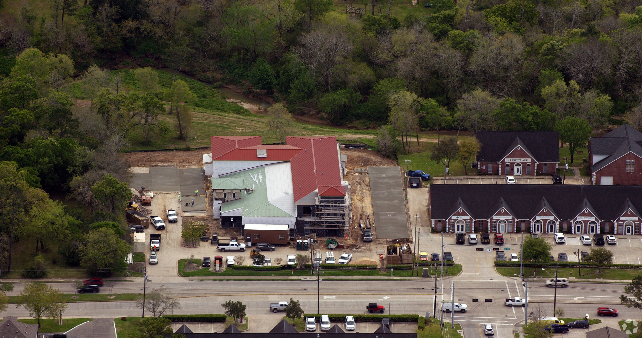 313 E Edgewood Dr, Friendswood, TX for lease Primary Photo- Image 1 of 4