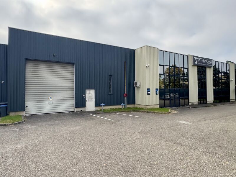 Flex in Genas for lease Building Photo- Image 1 of 14